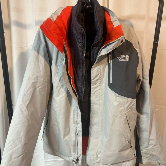 North Face 3-In-1 Jacket Size M - Picture 3 of 13